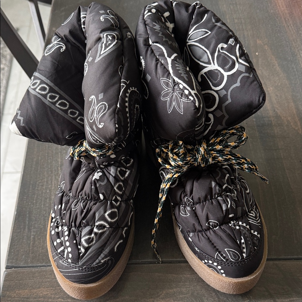 Khrisjoy Women's Puff Bandana Boots